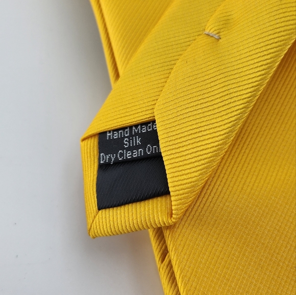 Gusleson Tie, pocket square & cuff link set NEW!! - Picture 2 of 2